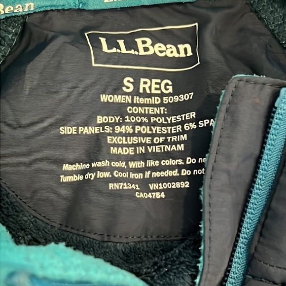 ⭐️ L.L. Bean Adventure Hybrid Fleece Jacket Size Small - Picture 3 of 6